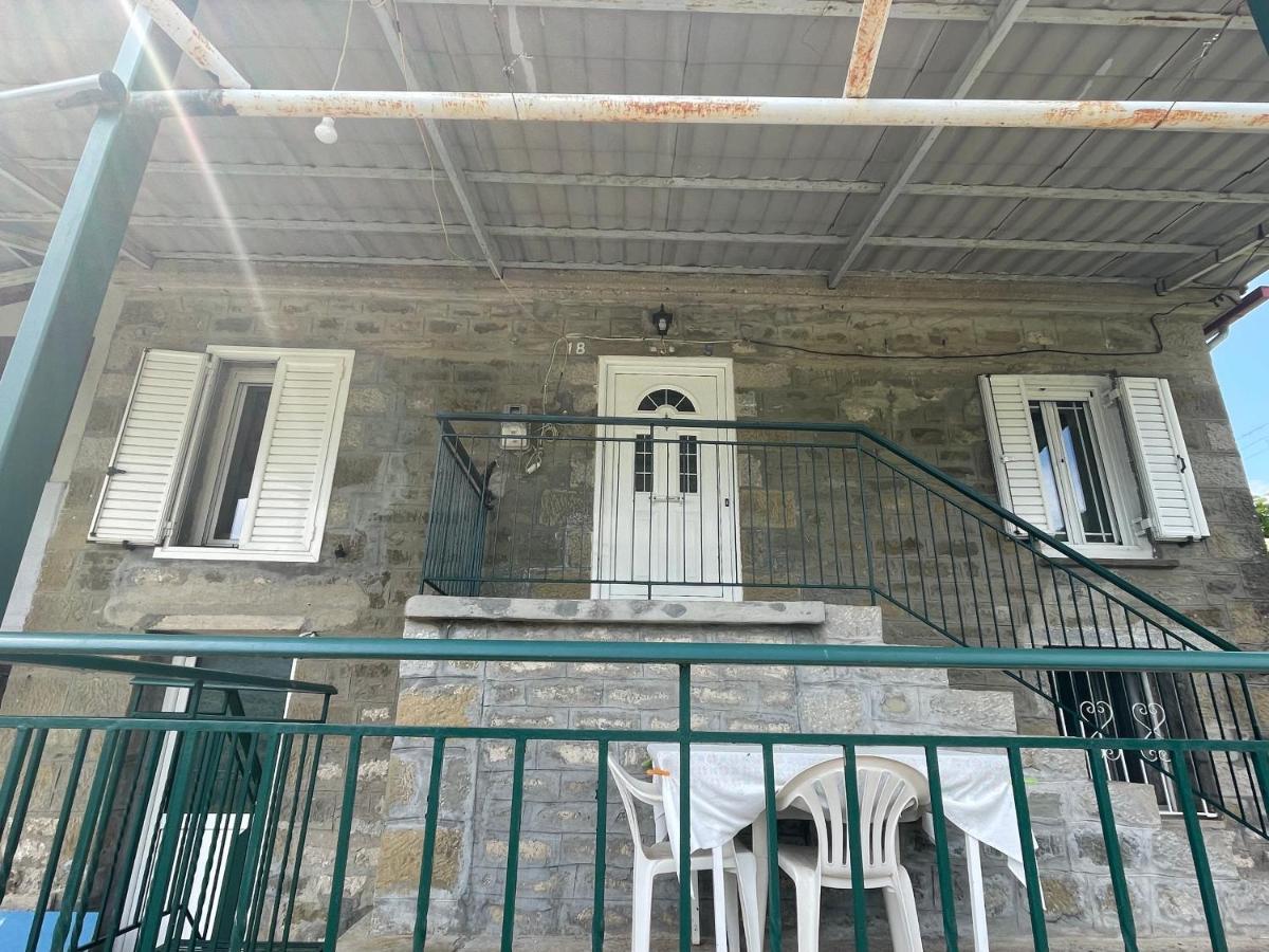 Villa Lochia - Mikrospilia House Екстер'єр фото