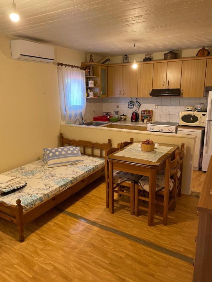 Villa Lochia - Mikrospilia House Екстер'єр фото